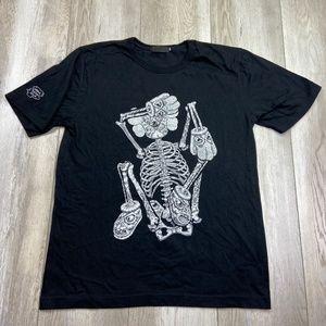 KAWS OriginalFake T-shirt Mens Size 3 Large Black White Short Sleeve Skeleton